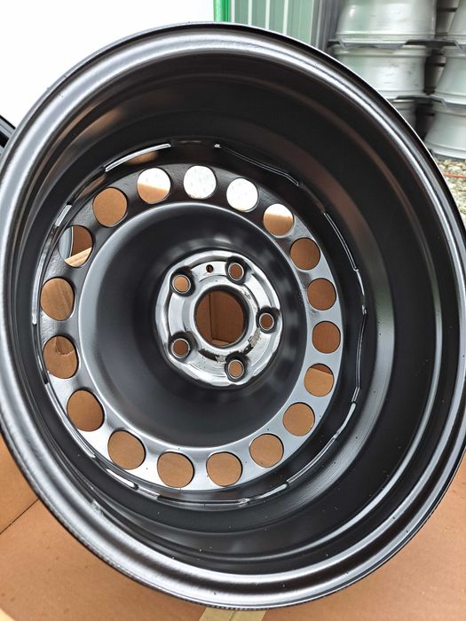 Felgi stalowe 16 5x112 VW Golf Seat Leon Skoda Octavia Audi Q3 ET42.