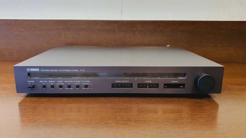 Yamaha T-2 Piękny Tuner Analogowy