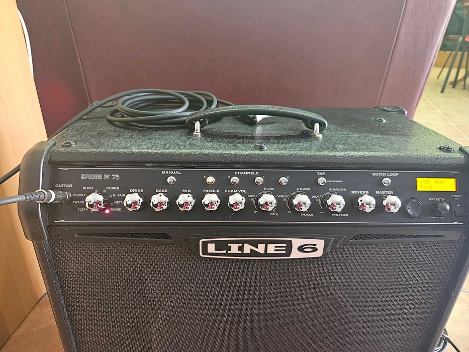 Amp Line 6 Spider IV 75w + Pedal FBV MKII