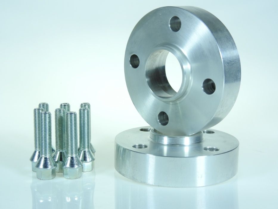 Dystanse do felg kół 30mm Renault Reno Dacia Nissan