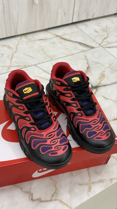 Кросівки Nike Air Max Tn Plus Drift 42