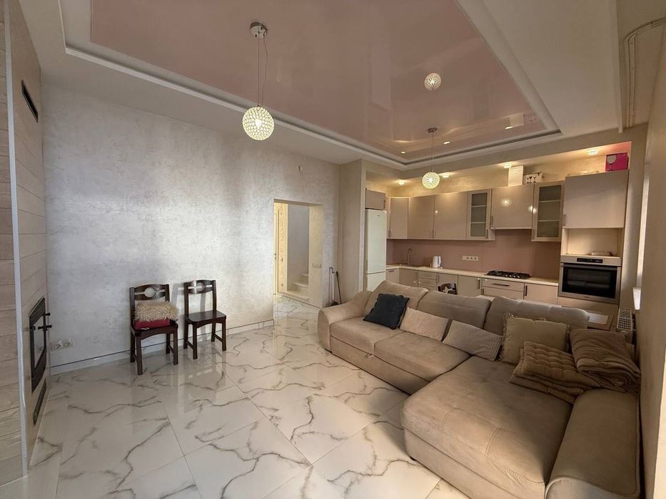 Продаж котеджу  235 м з ремонтом  у Львові вул. Ранкова-Кульпарківська