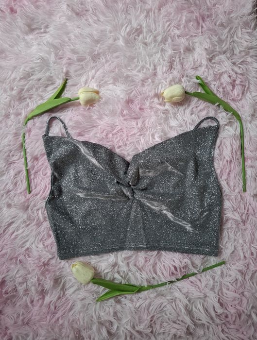 Srebrny połyskujący crop top damski imprezowy krótki marka Shein rozmiar S 36
