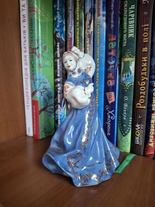 Статуетка ,,Танцівниця'' Коростень