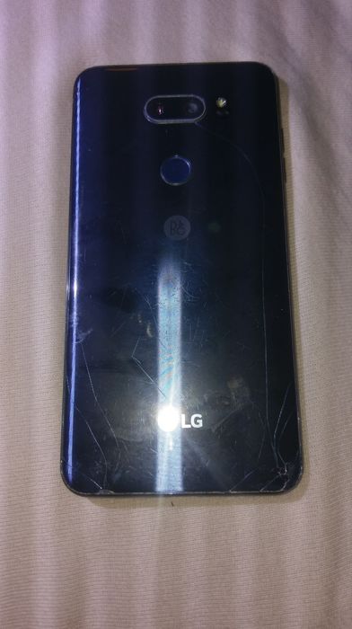 LG V30 4/64 smartfon