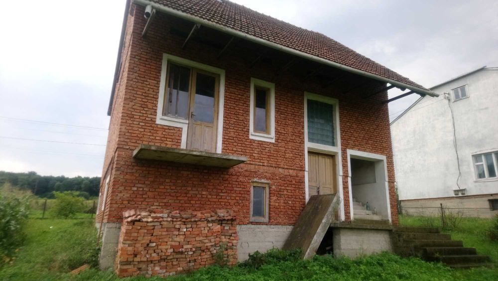 Продається будинок в с.Вовчатичі. Торг.