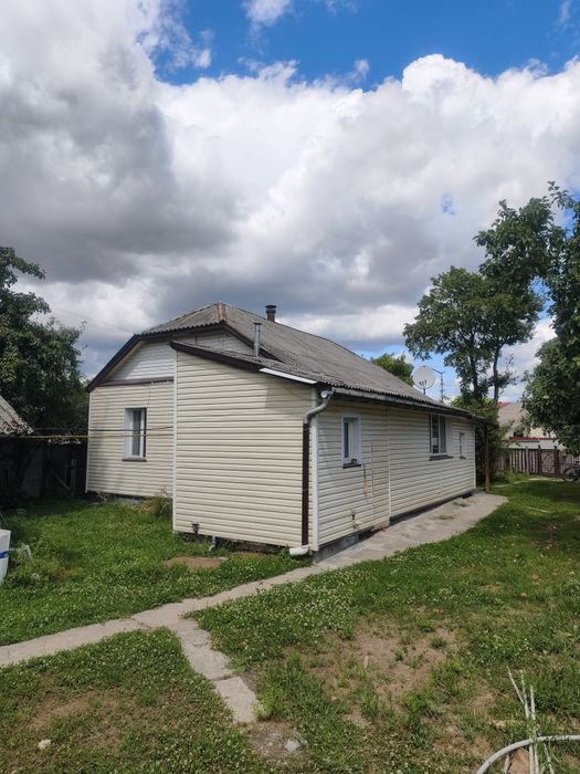 Продаж житлового будинку в центрі міста Малин (вул. Винниченка)