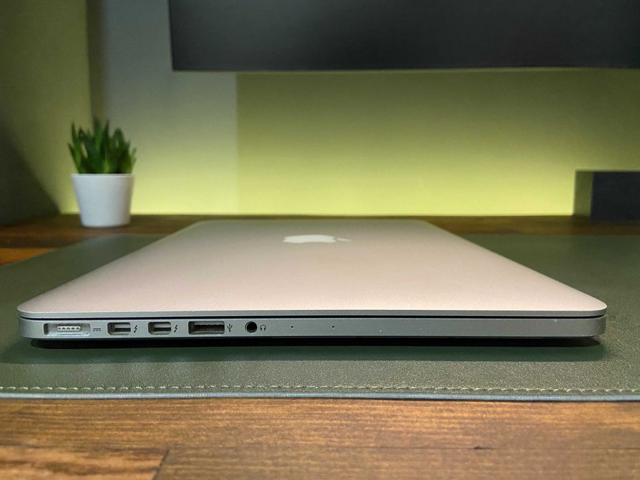 Apple MacBook Pro 13" [2013] - 8GB RAM - 256GB SSD - i5 Dual Core