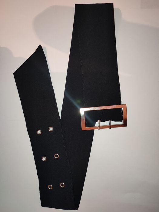 ремінь у стилі 2000-х