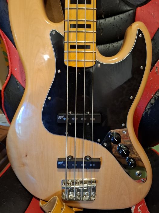 Gitara basowa Jazz Bass