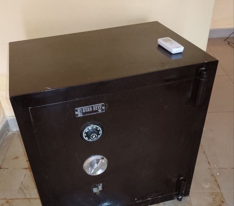 Сейф 75*56*75 несгораемый 350 кг Star seyf