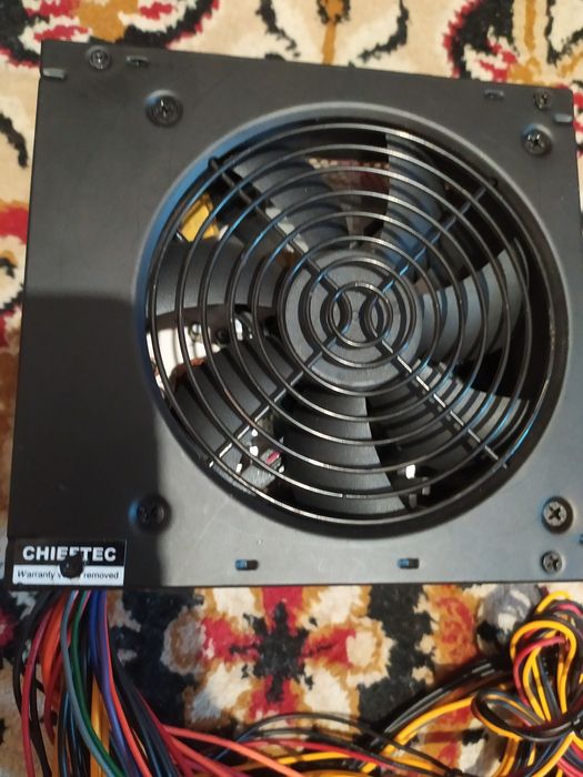 Продам Блок Питания Chieftec 500Ватт