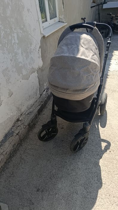 Продам Коляску 3в1