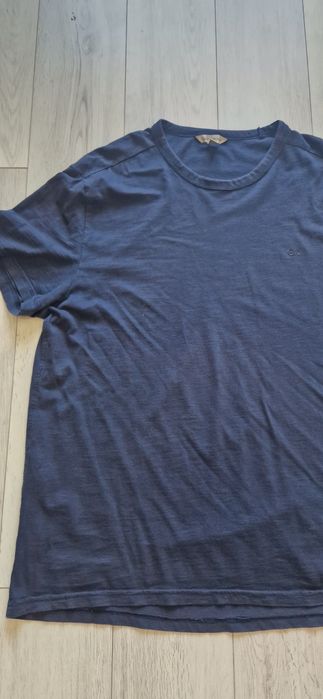 Calvin Klein XL.    .