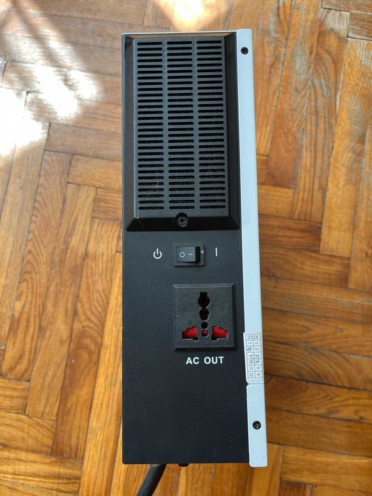 Гібридний інвертор Daxtromn AOH-1.5KW, 24 В, 40 А, 1500 Вт