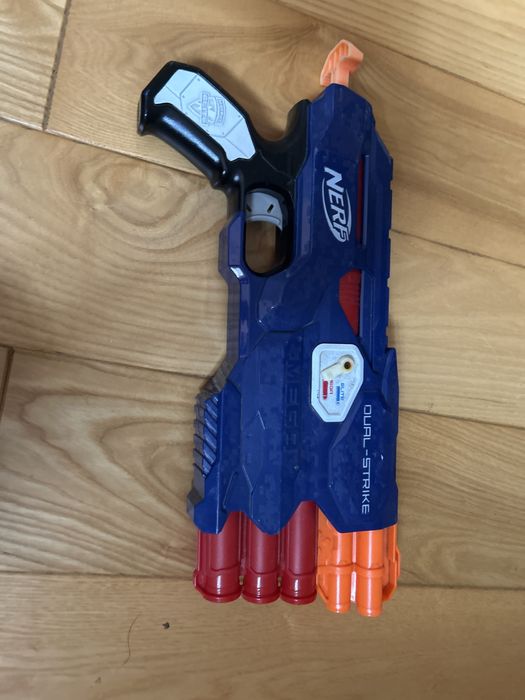 Pistolet nerf elite dual-strike