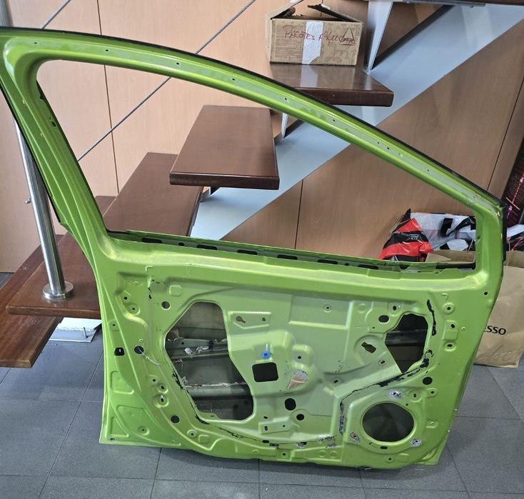 Porta condutor nissan micra