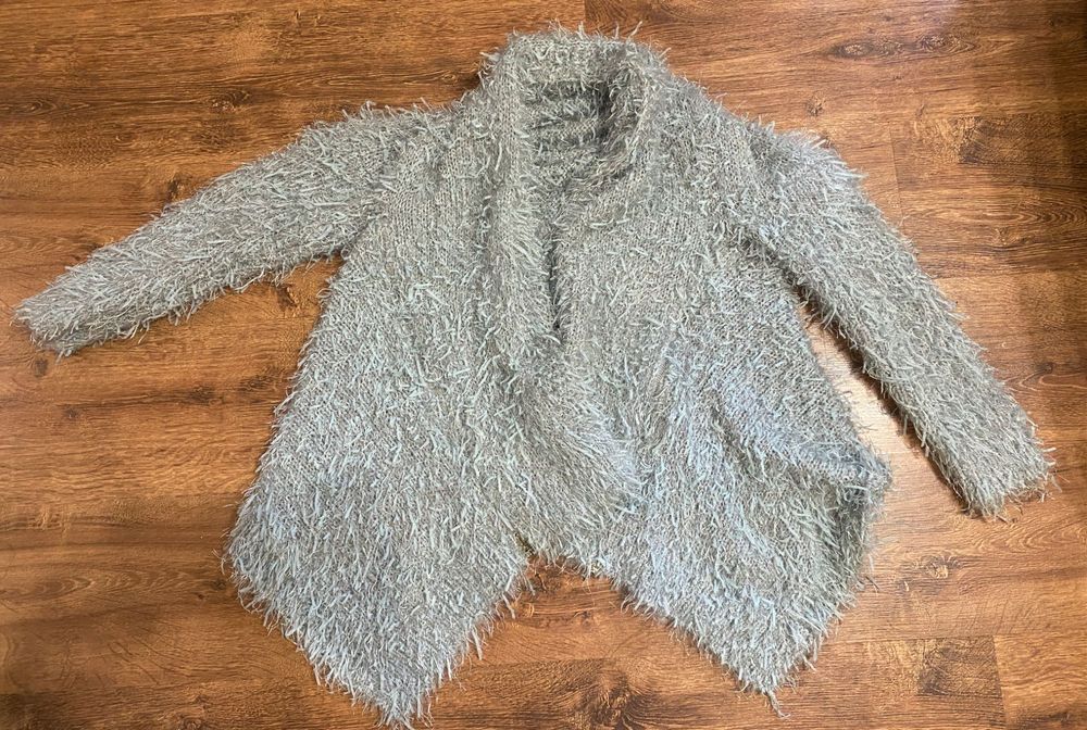 Szary srebrny sweter kardigan włochaty puchaty fancy unisize