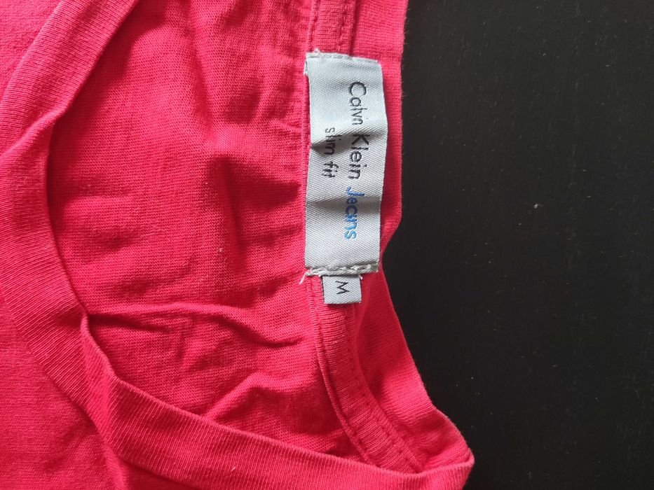 T-shirt Calvin Klein vermelha
