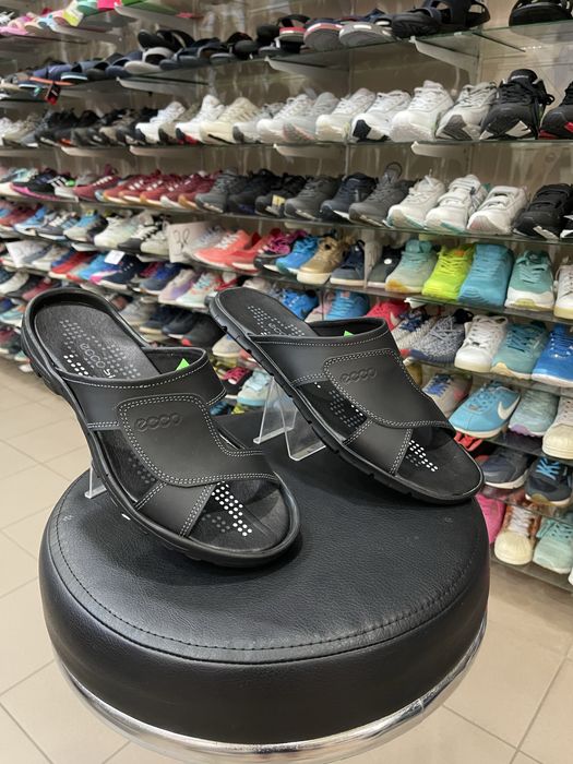 Шльопанці шкіряні