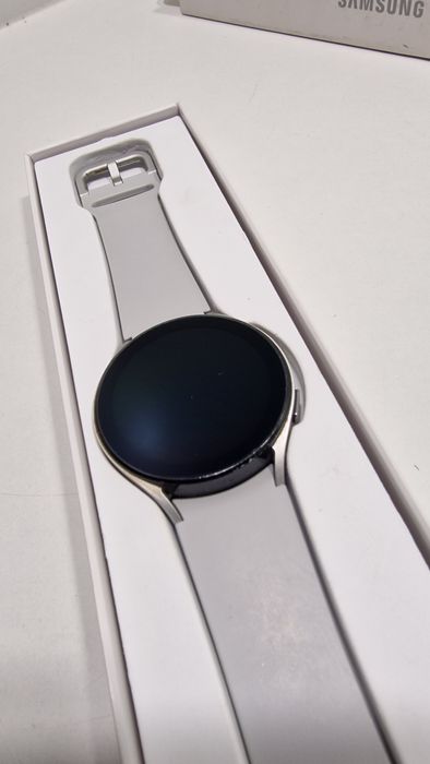 Smartwatch SAMSUNG Galaxy Watch 4 SM-R870 szary Komis Madej Czeladź