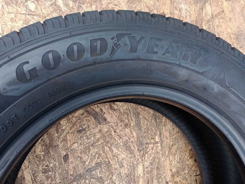 Opony letnie 2x215/65 R16C Goodyear Efficient Grip