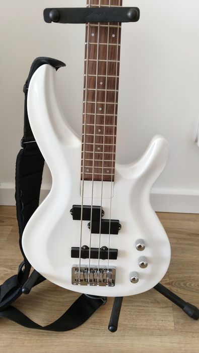Aria Pro II gitara basowa + pokrowiec