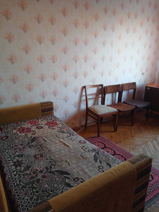 Сдам кімнату Святошинський р-н вул Наумова 37