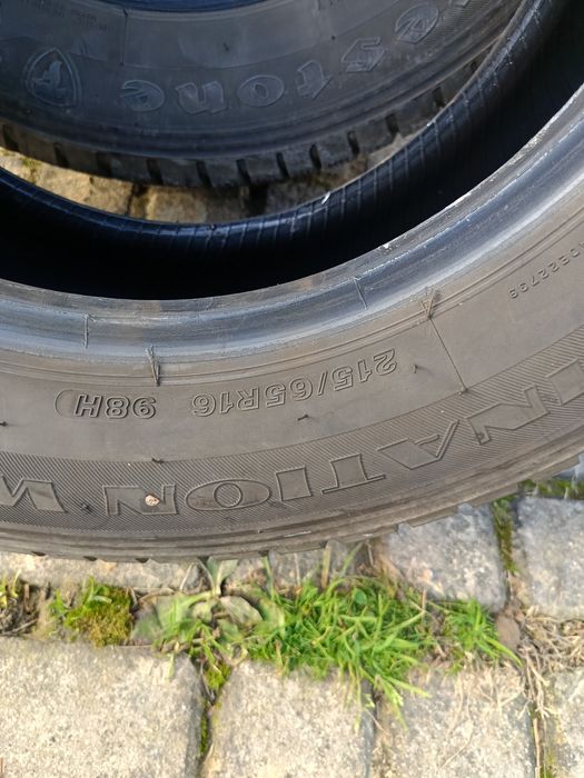 Sprzedam dwie opony zimowe Firestone