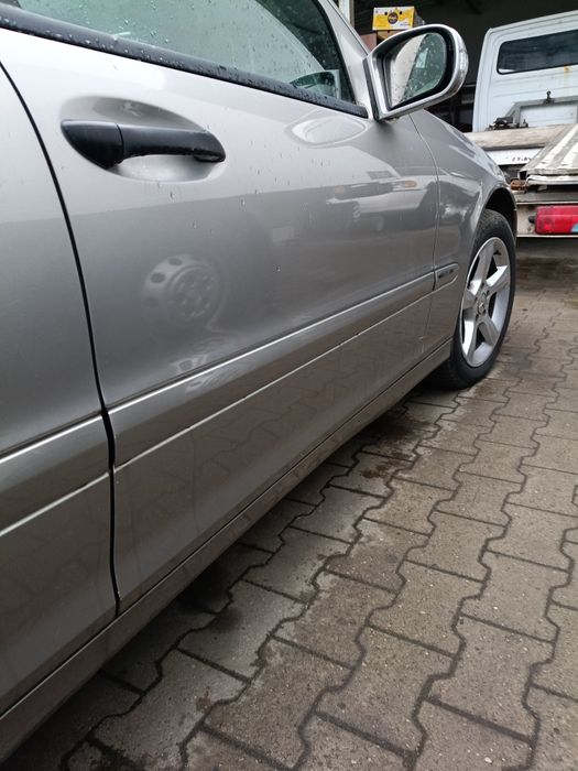 Mercedes 203 kombi lift drzwi prawe lewe przód tył.