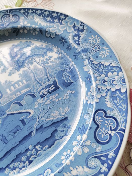 Talerz biało-niebieski- Spode