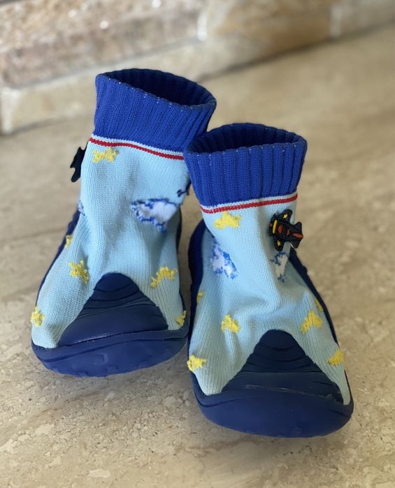Buciki Nike i skarpetki na gumie rozm. 17 - 18