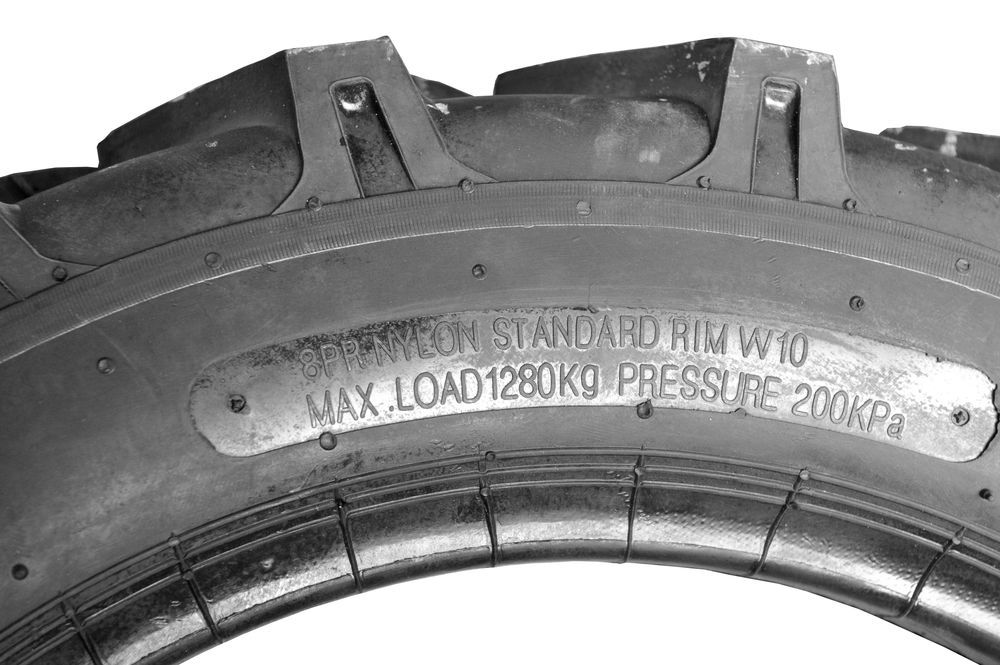 Opona rolnicza do traktora 8.3-22 8PR 8.3x22 JODŁA