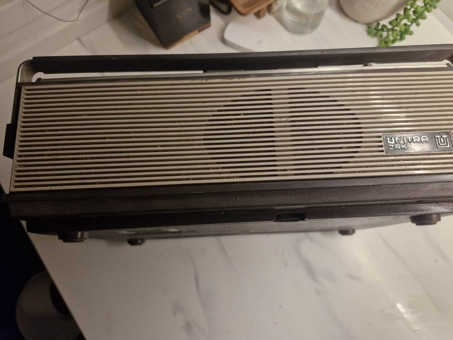 Sprzedam magnetofon Unitra zrk, w stanie niemalże idealnym