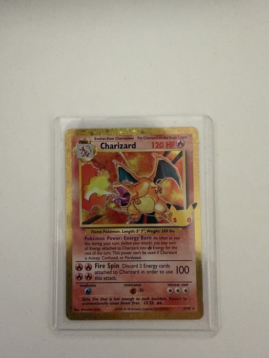 Karta pokemon Charizard 4/102