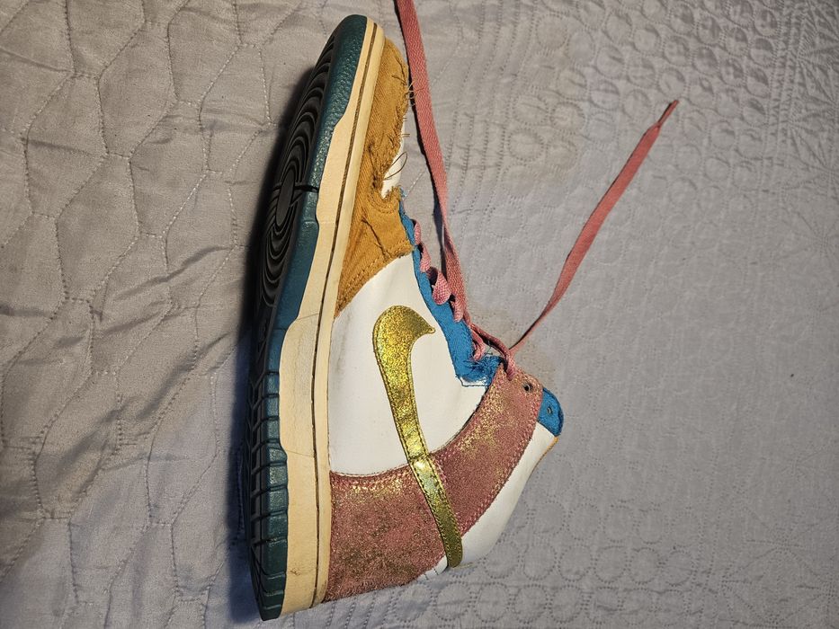 Nike dunk high swan metallic