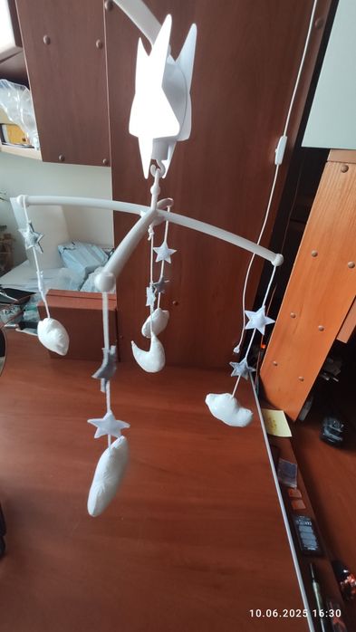 Розвиваюча підвісна іграшка для немовлят