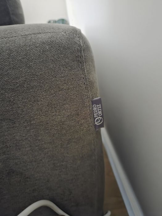 Sofá Pedro Ortiz chaise longue esq