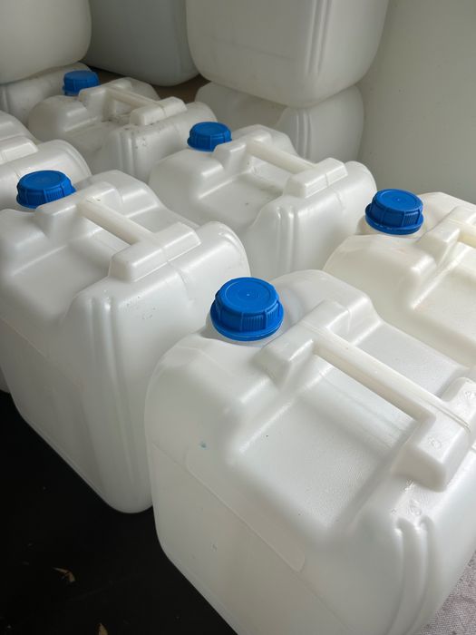 Bańka, kanister po chemii samochodowej