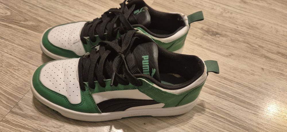 Buty  adidasy chłopięce Puma rozmiar 38,5 biało-zielone