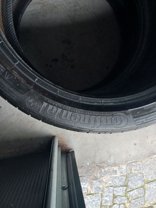 Vendo pneus semi-novos 245/35/18 Continental