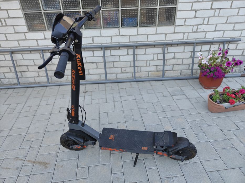 Електросамокат Kukirin G2