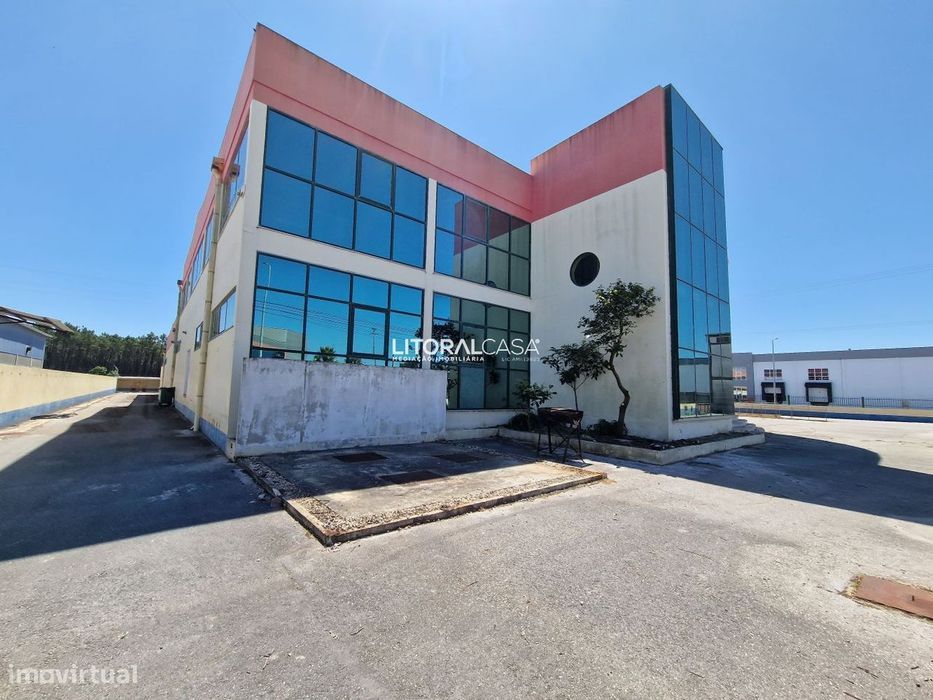 Armazém com 3.154 m2 - ZI Mota