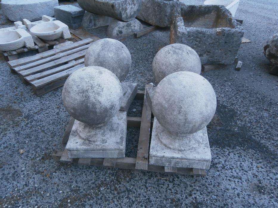 Bolas, bolotas em pedra para portões e outros ( vários modelos).
