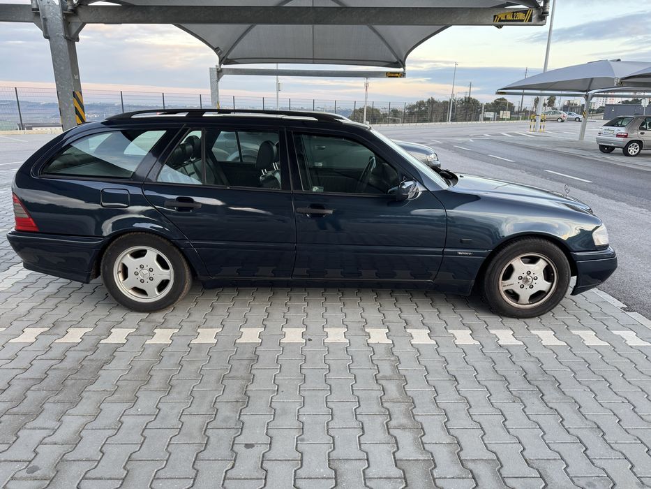 Mercedes-benz C230