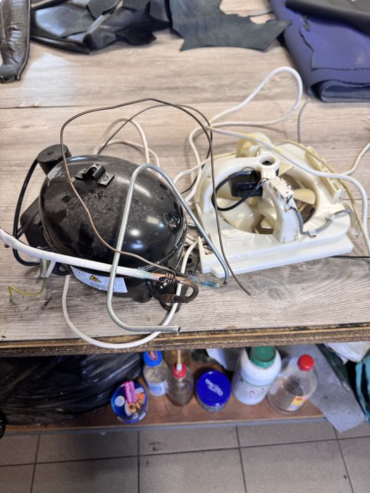 Компрессор Embraco EMTE 2134U морозильной камеры Liebherr