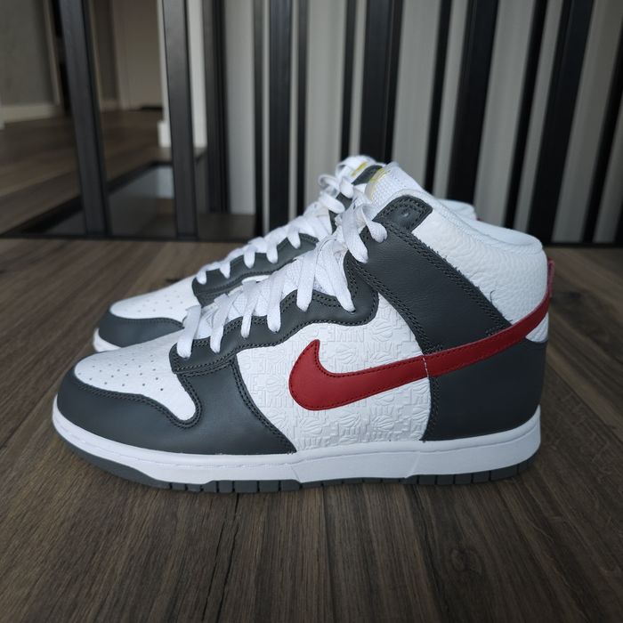 Nike Dunk High Embossed Basketball Grey Red [rozm. 42,5]