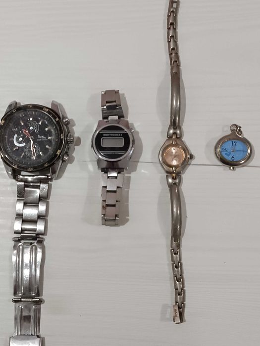 Наручні годинники