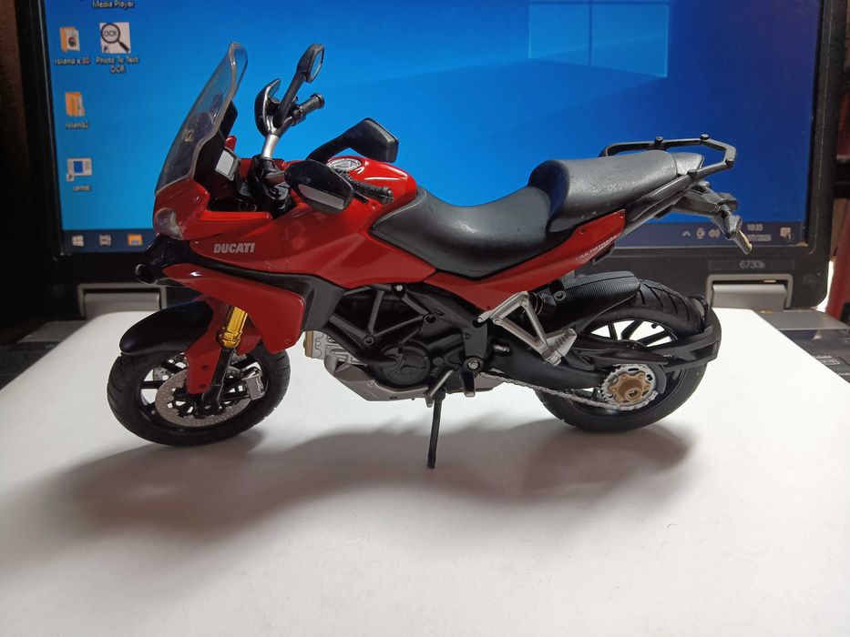 Moto Ducati Multistrada 1200 S Maisto Escala 1:12