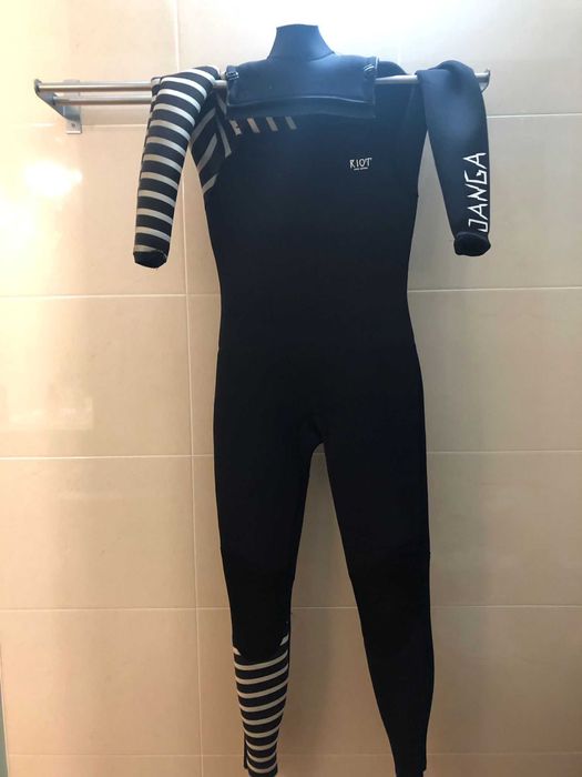 Fato de Neoprene Feminino (Janga Riot Core Series) - Preto, Tamanho 10